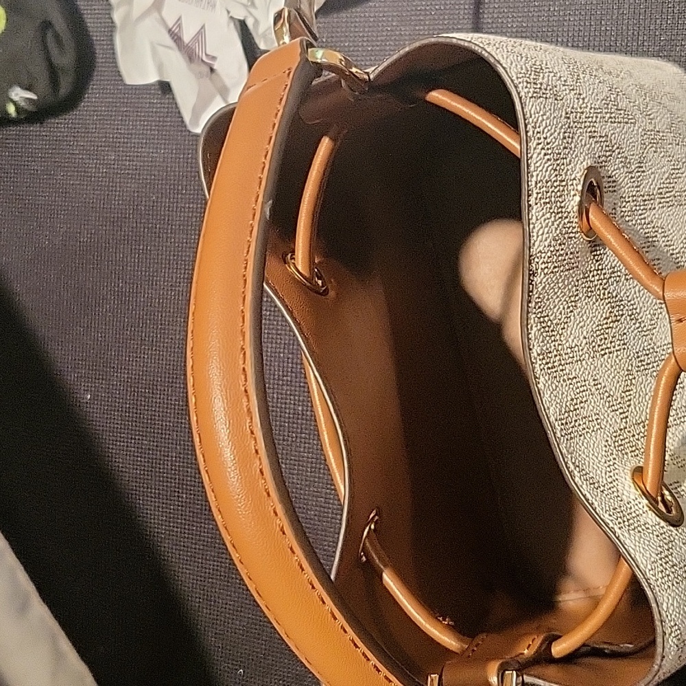 Bag - Picture 2 of 3